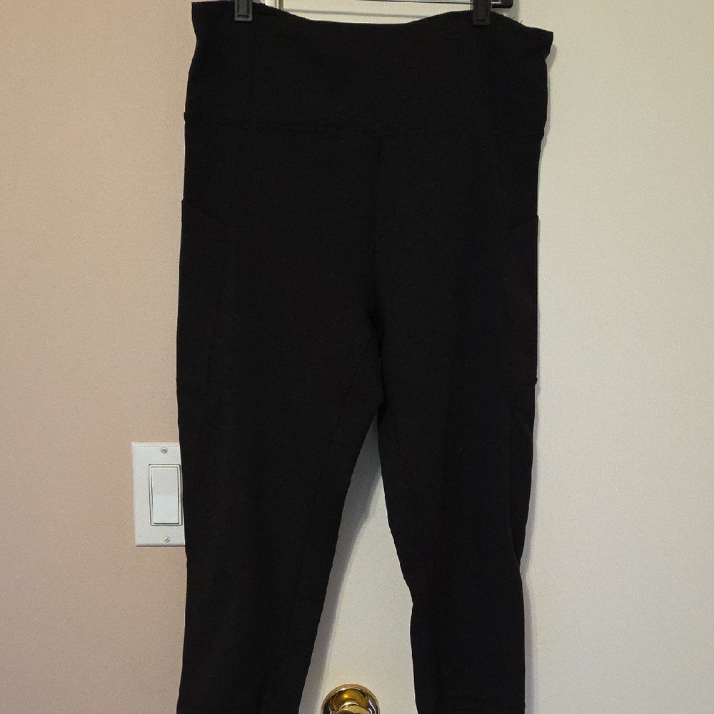 Jessica Simpson Black Cropped Ankle Pants